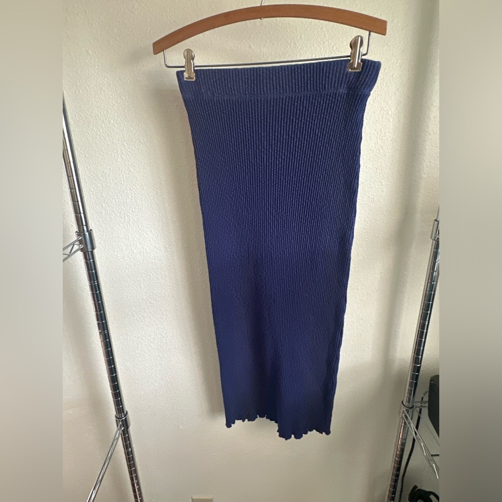 ANTHROPOLOGIE t. la Blue Ribbed Skirt.